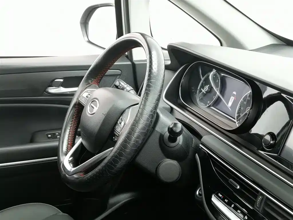 GAC Motor Trumpchi M6 2023 — фото 22