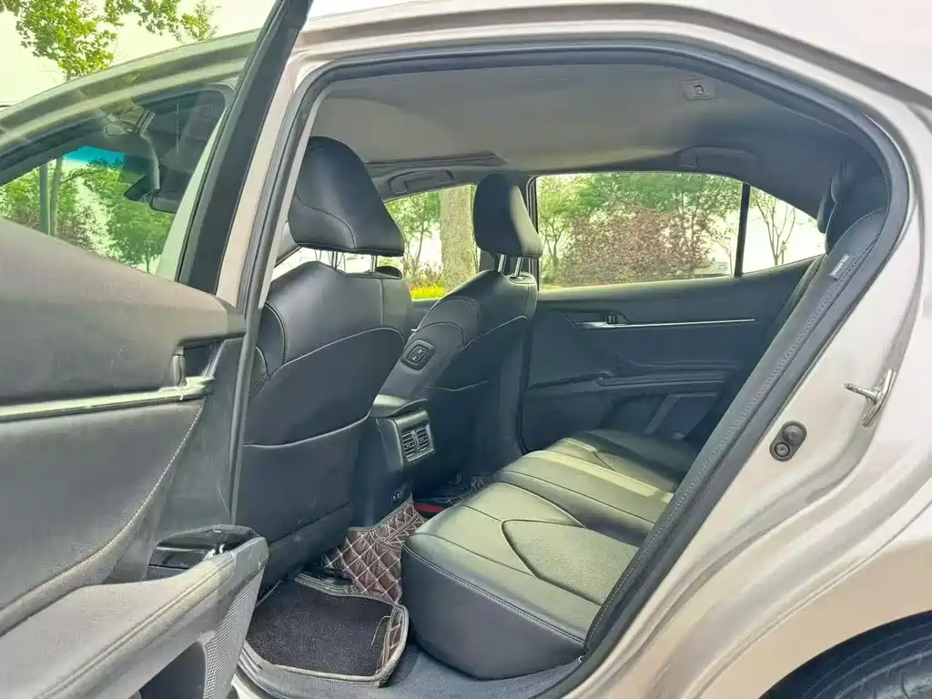 Toyota Camry 2019