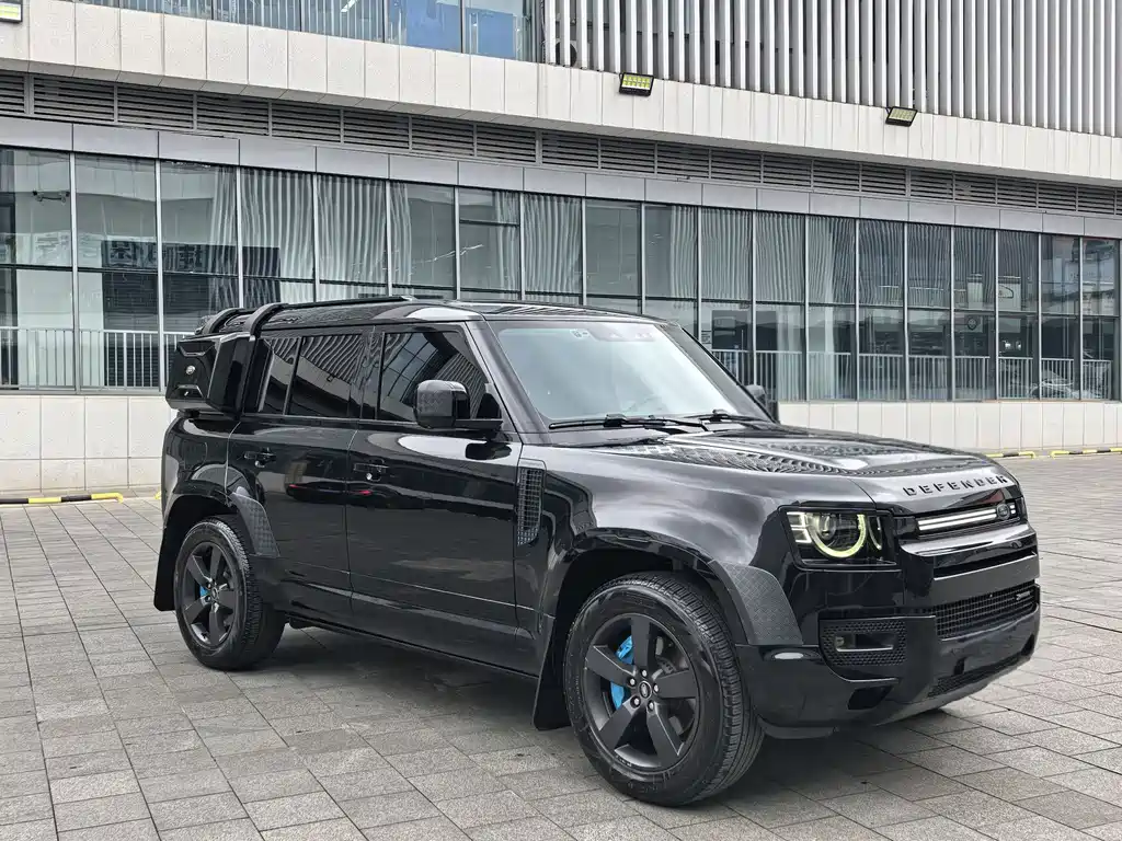 Land Rover Defender 2022