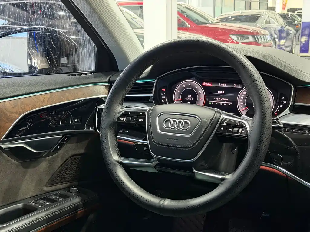 Audi A8 2019 — фото 20