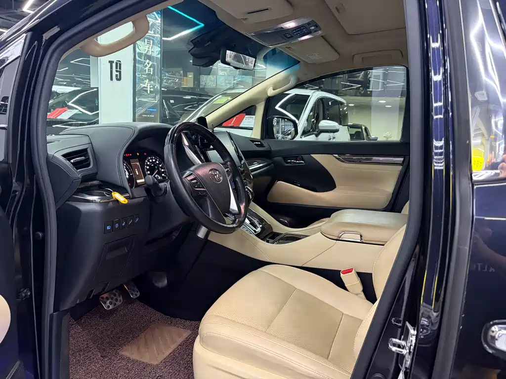 Toyota Vellfire 2021