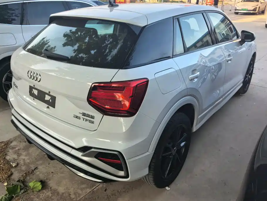 Audi Q2L 2022
