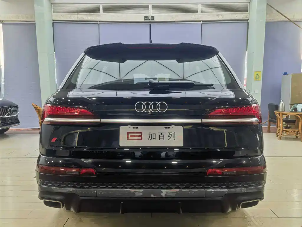Audi Q7 — фото 16