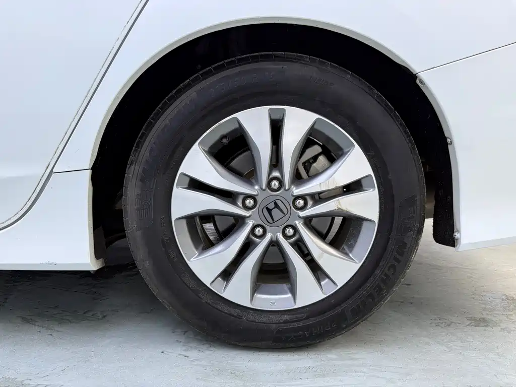 Honda Accord 2014 — фото 16