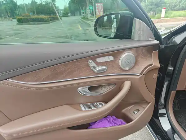 Mercedes-Benz E-Class 2023