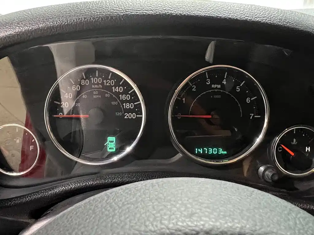 Jeep Wrangler 2015 — фото 9