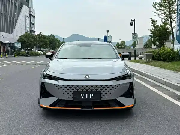Changan UNI-V 2024