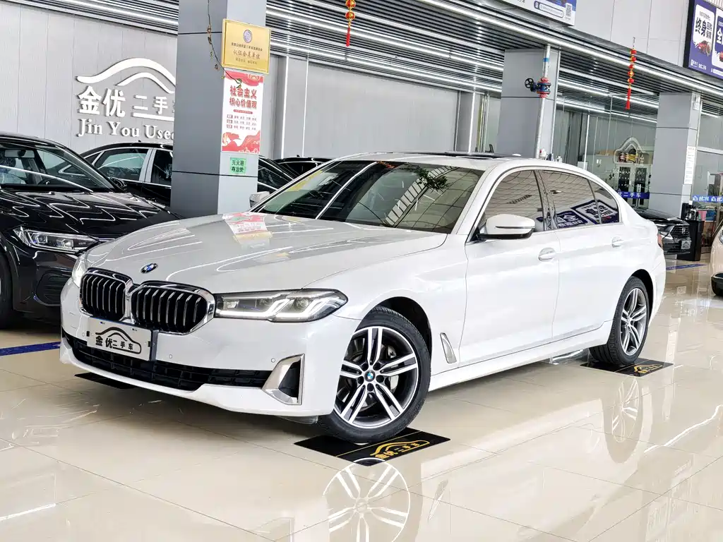 BMW 5 Series 2021 — фото 1