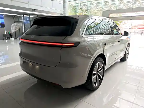 Li Auto L6 2024