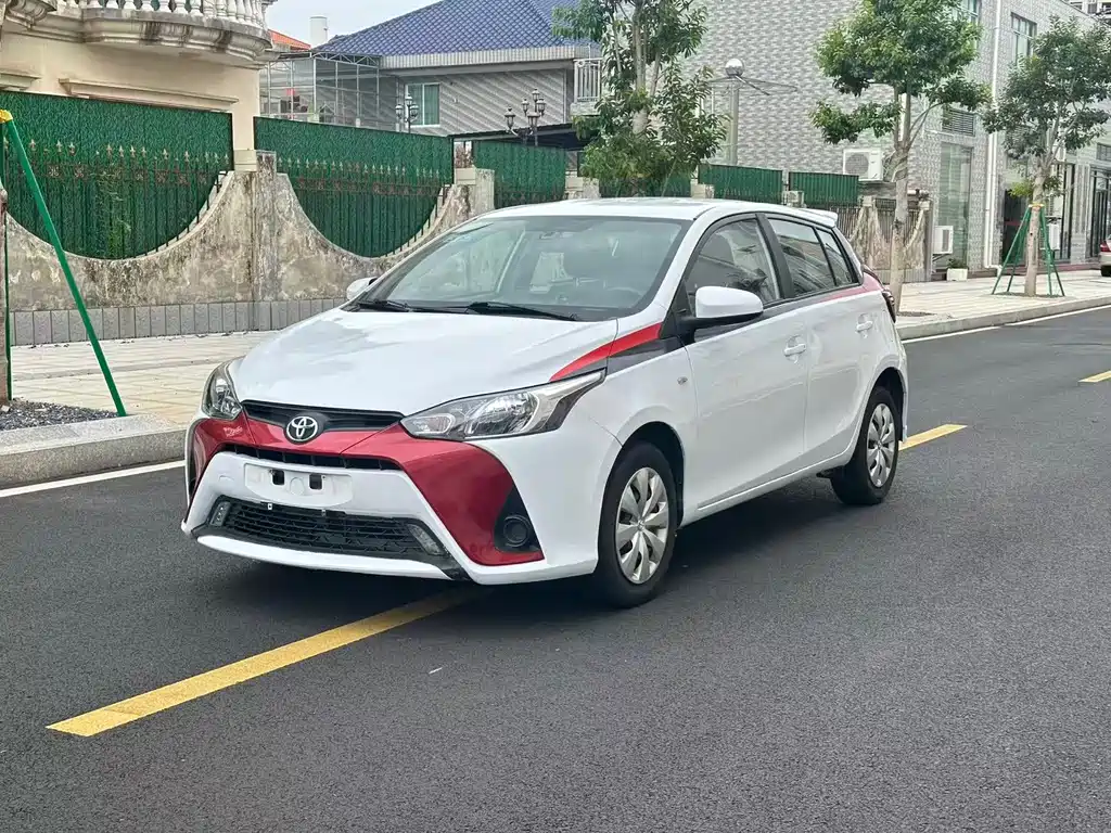 Toyota Yaris L 2018 — фото 1