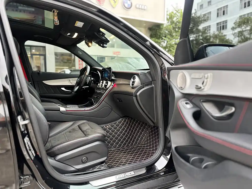 Mercedes-Benz GLC AMG 2021 — фото 10