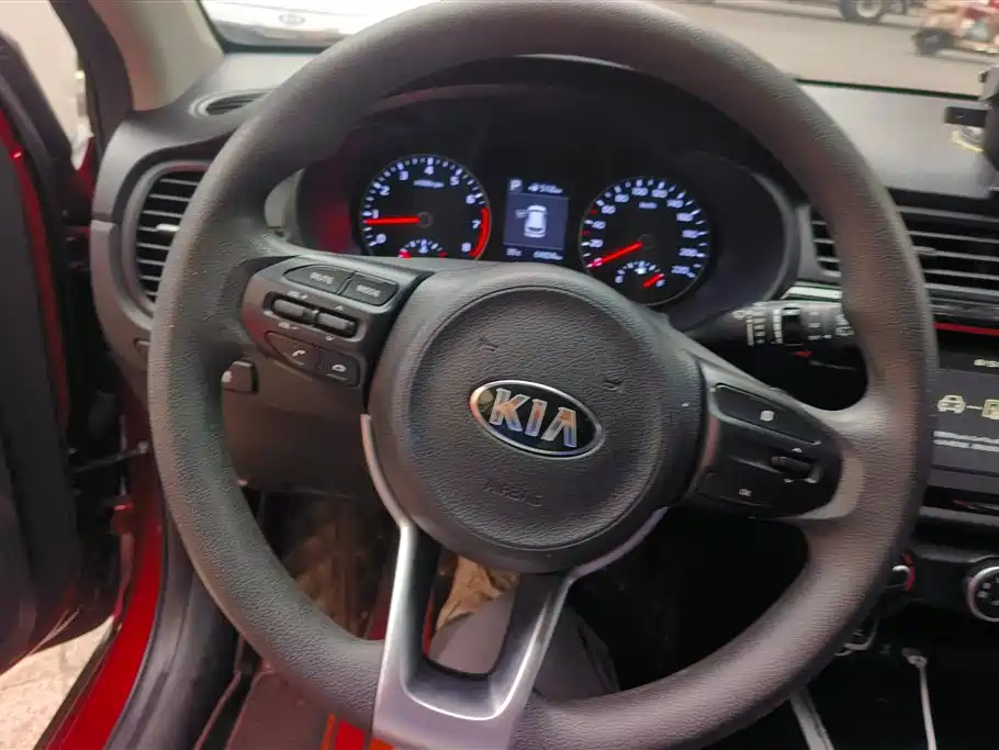 Kia KX Cross 2018 — фото 15