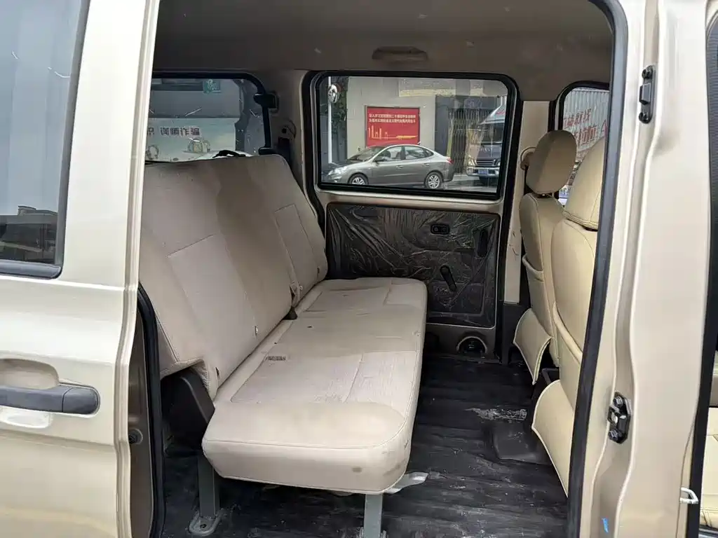 Wuling Hongguang V 2022 — фото 11