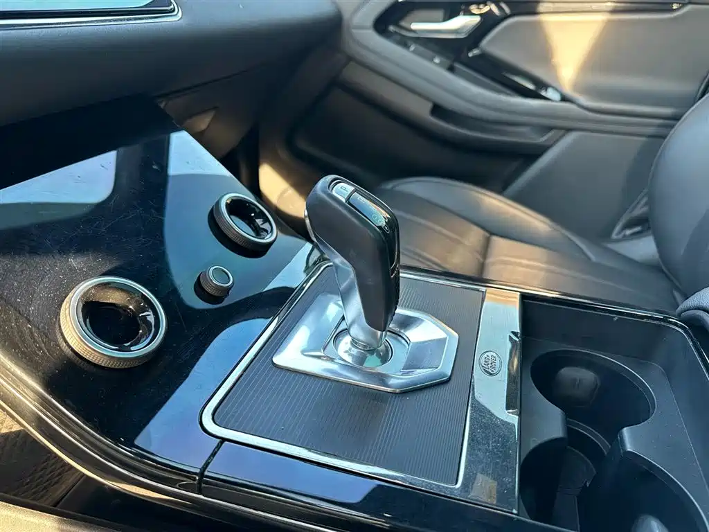 Land Rover Evoque 2020 — фото 15
