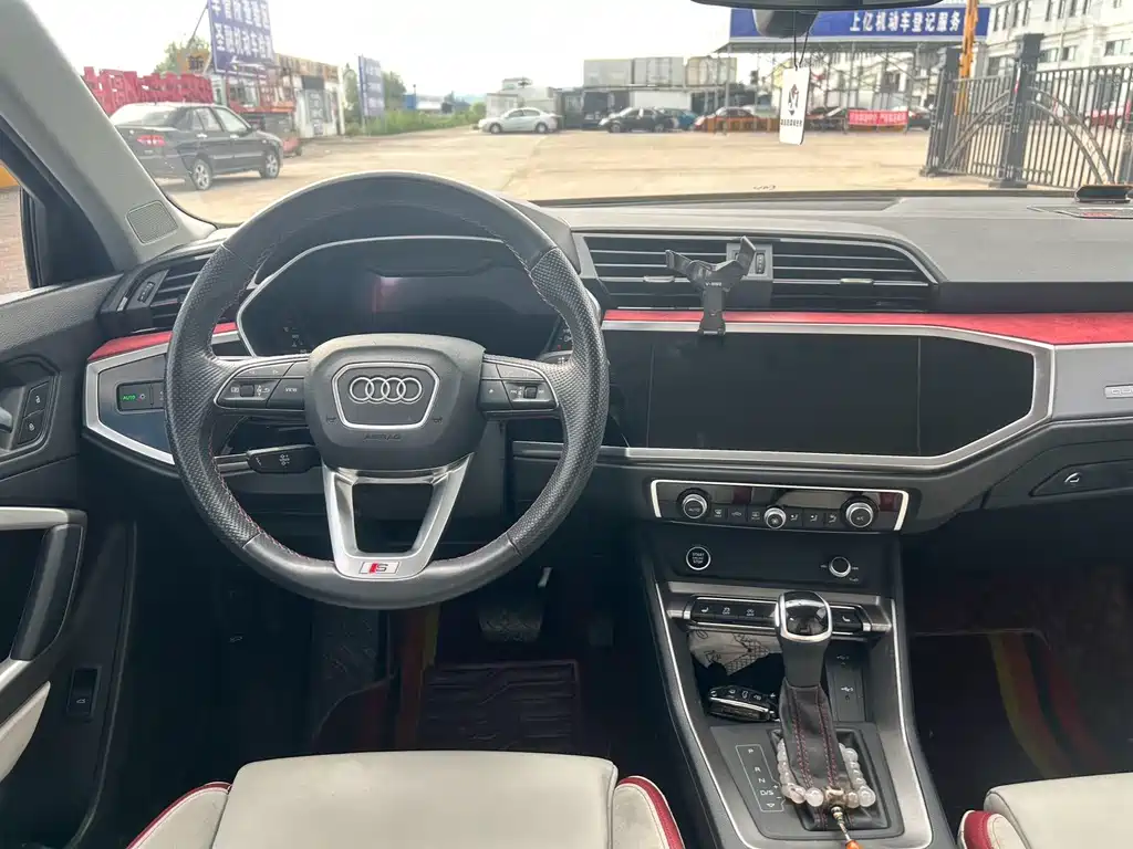 Audi Q3 Sportback 2022 — фото 12