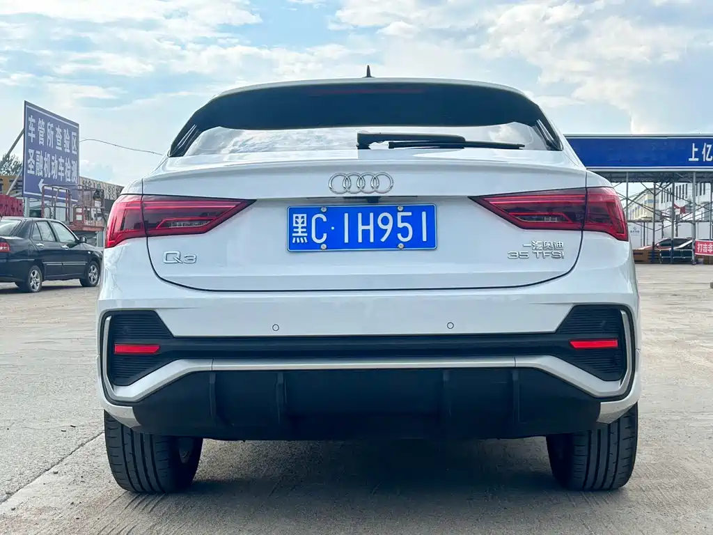 Audi Q3 Sportback 2022 — фото 20