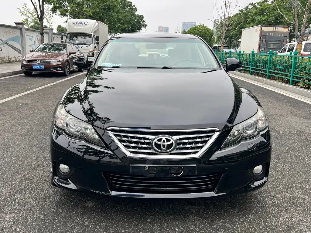 Toyota Reiz 2013