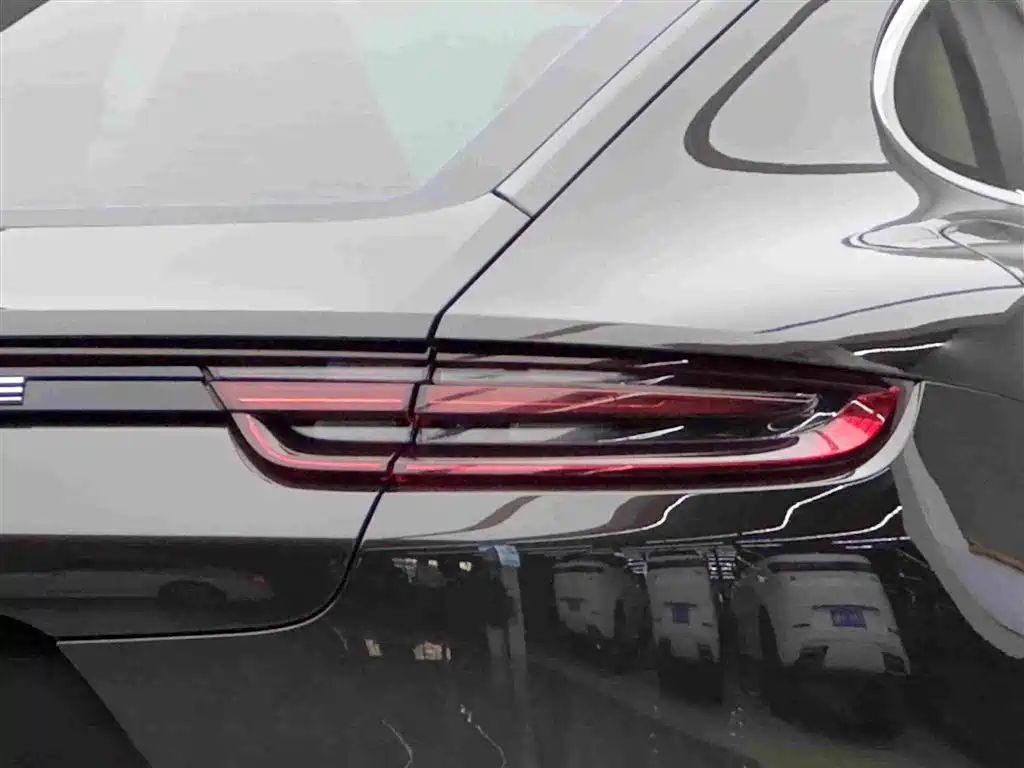 Porsche Panamera 2019 — фото 6
