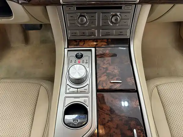 Jaguar XF 2009