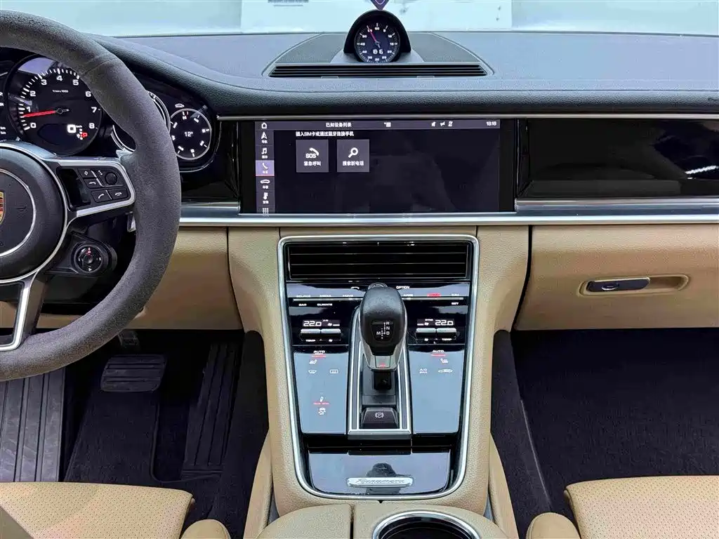 Porsche Panamera 2019 — фото 12