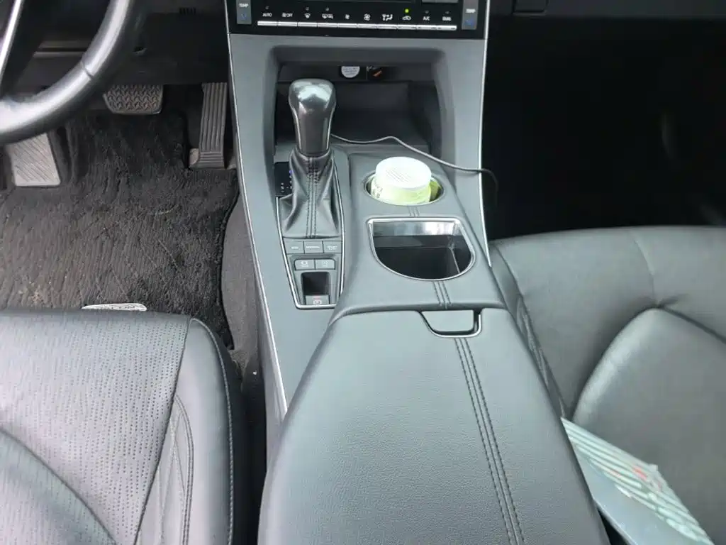 Toyota Avalon 2019 — фото 14