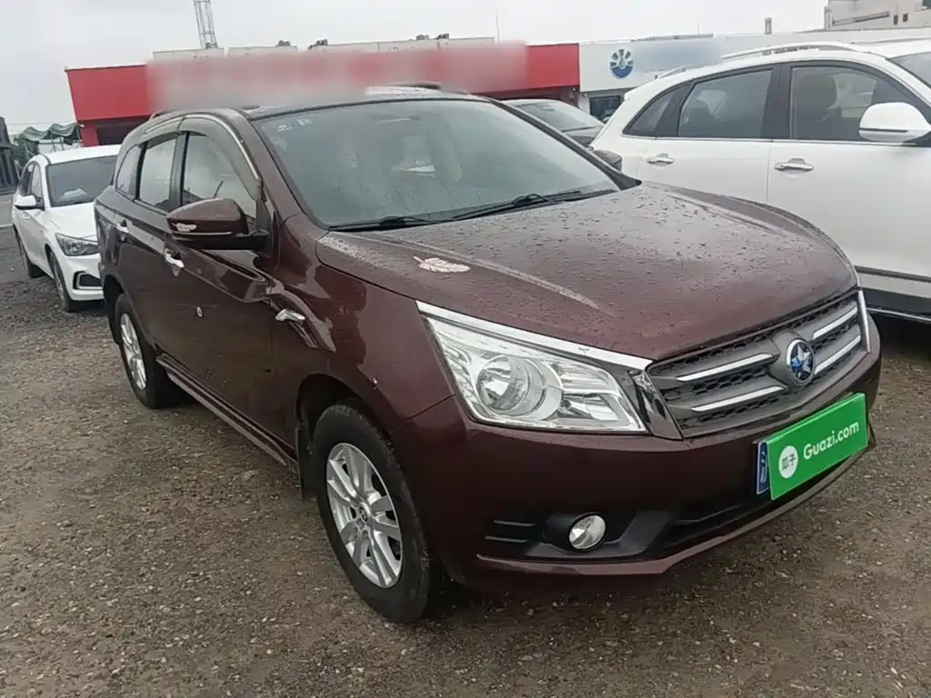 Venucia T70 2016