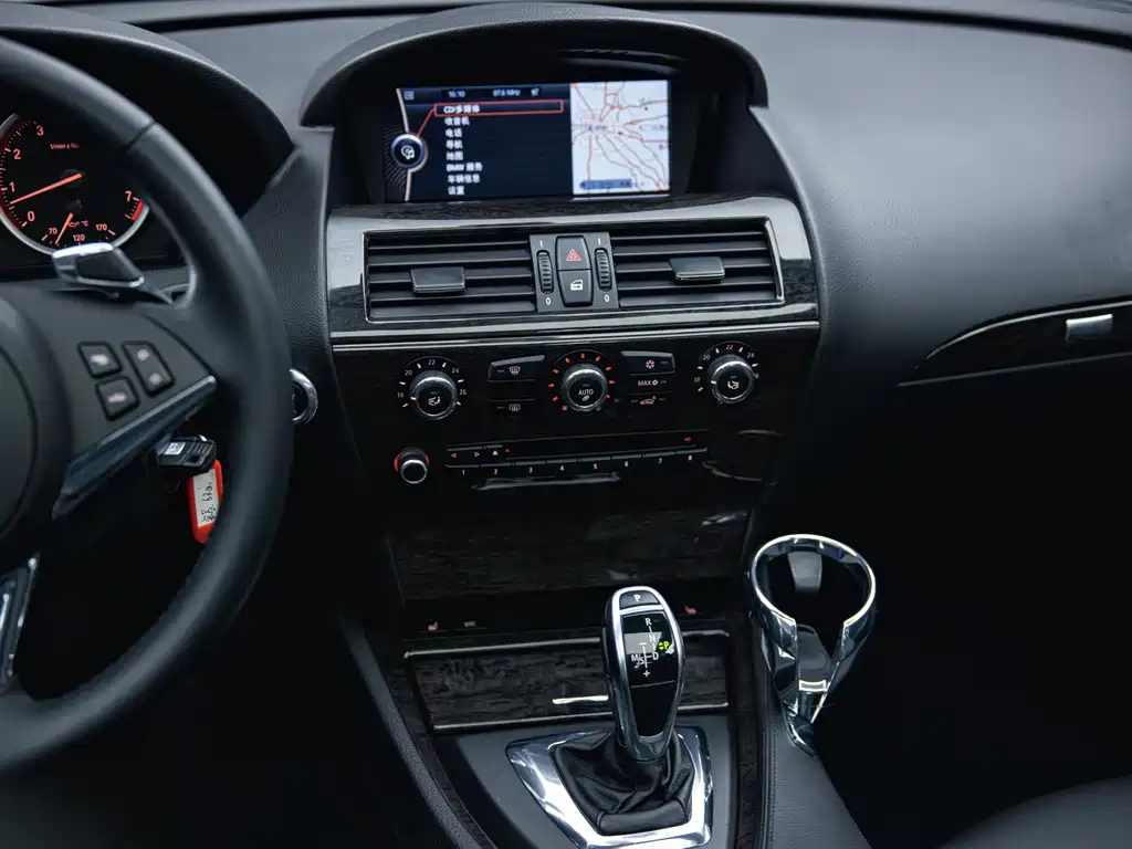BMW 6 Series 2010 — фото 12