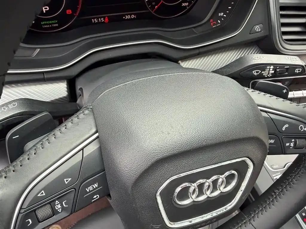 Audi Q5L 2019 — фото 21
