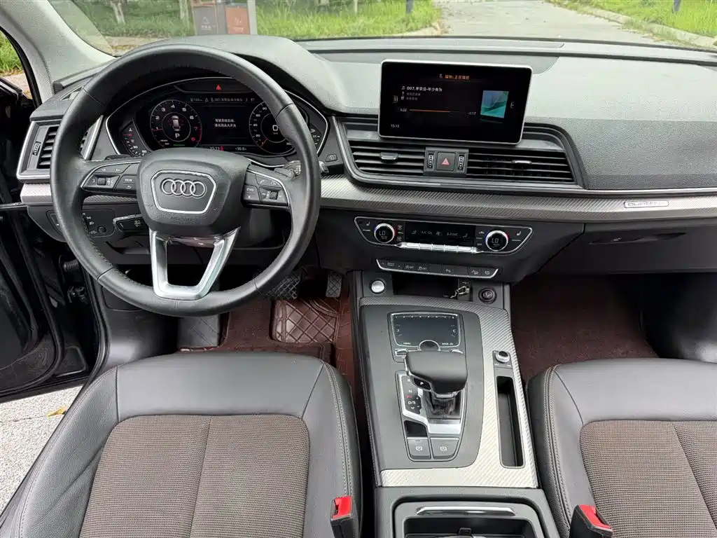 Audi Q5L 2019 — фото 15