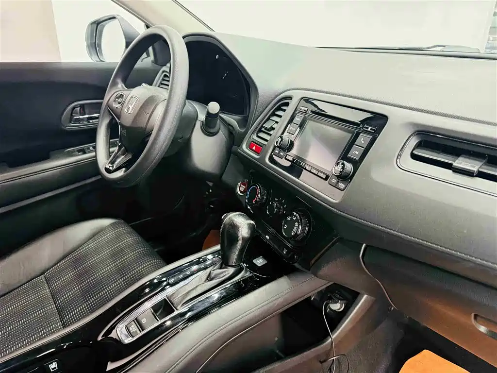 Honda Vezel 2017 — фото 25