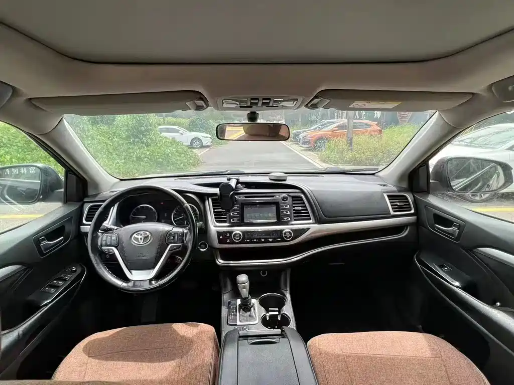 Toyota Highlander 2015 — фото 8