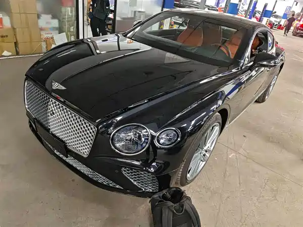 Bentley Continental 2023