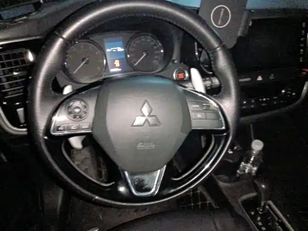 Mitsubishi Outlander 2016