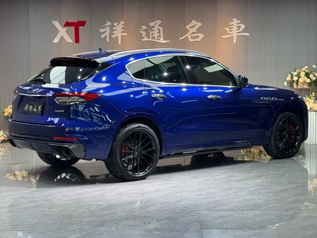 Maserati Levante 2018 — фото 26
