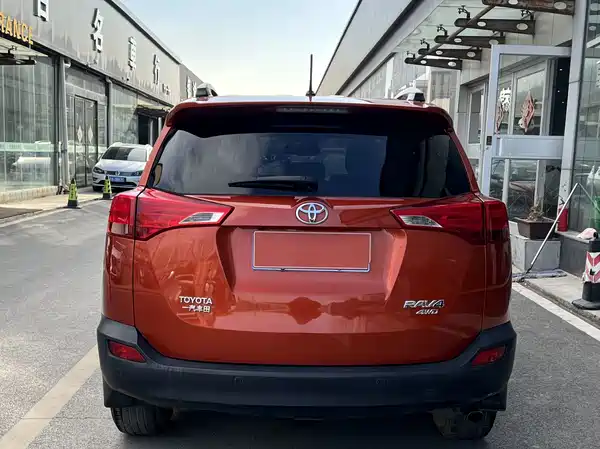 Toyota RAV4 2014
