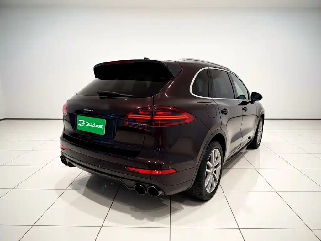 Porsche Cayenne 2016 — фото 6