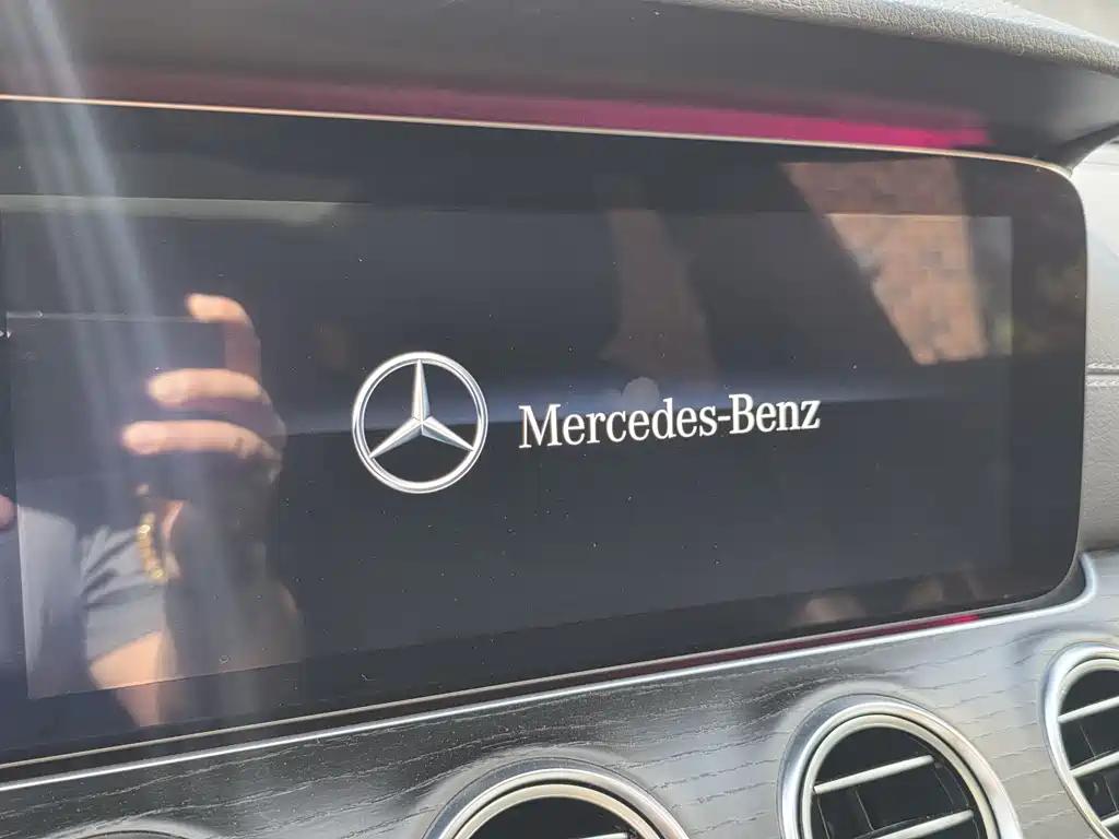 Mercedes-Benz E-Class 2020 — фото 13
