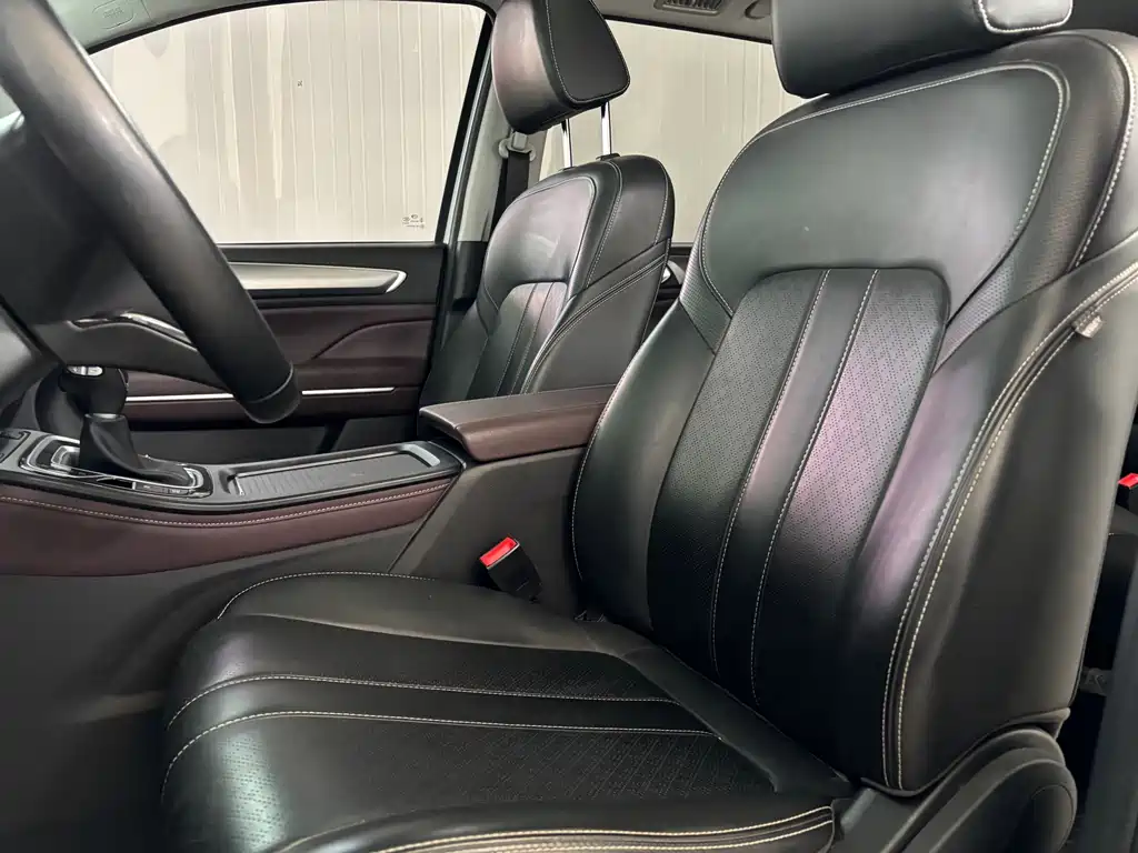 GAC Motor Trumpchi M6 2022 — фото 19