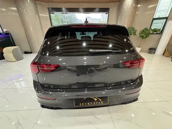 Volkswagen Golf 2023