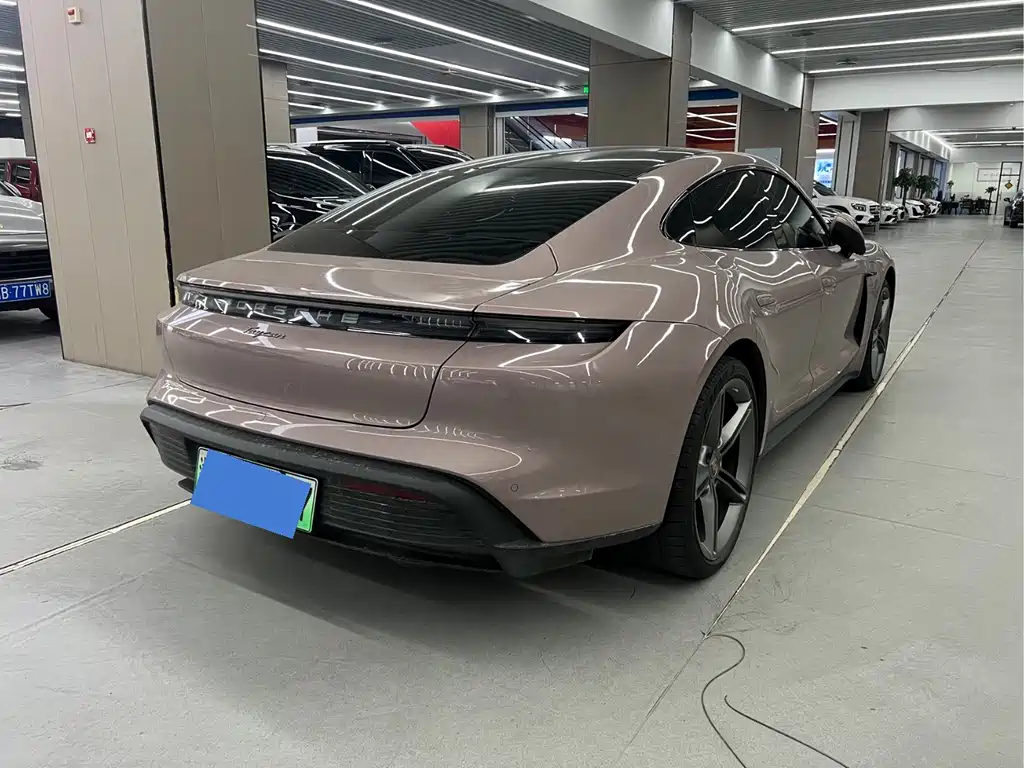 Porsche Taycan 2021 — фото 15
