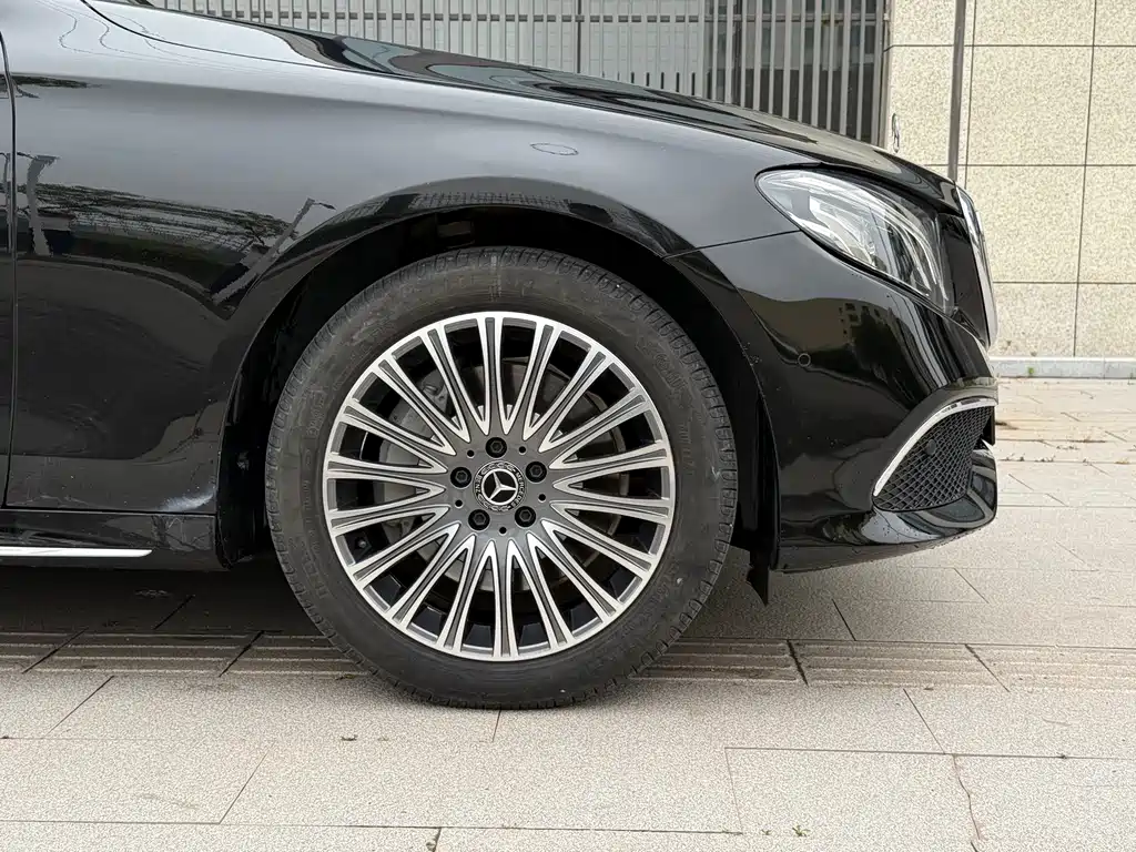 Mercedes-Benz E-Class 2019 — фото 6