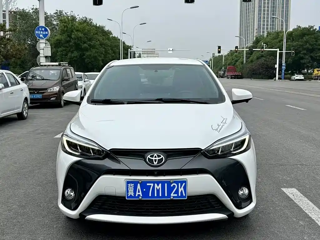 Toyota Yaris L 2019 — фото 2