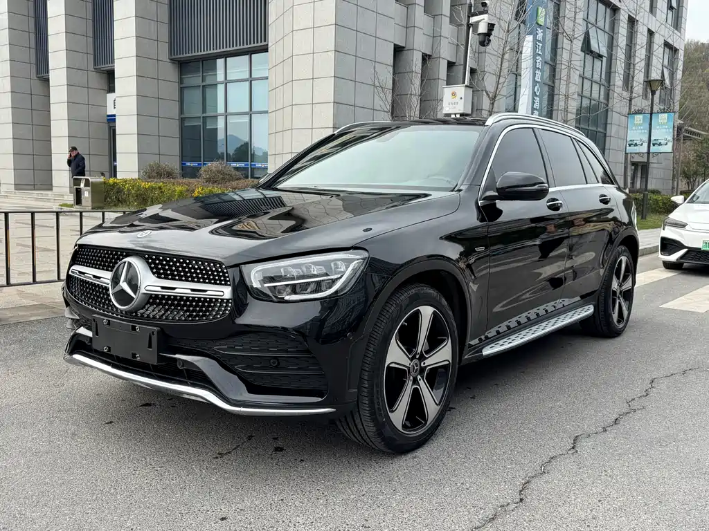 Mercedes-Benz GLC 2023 — фото 1