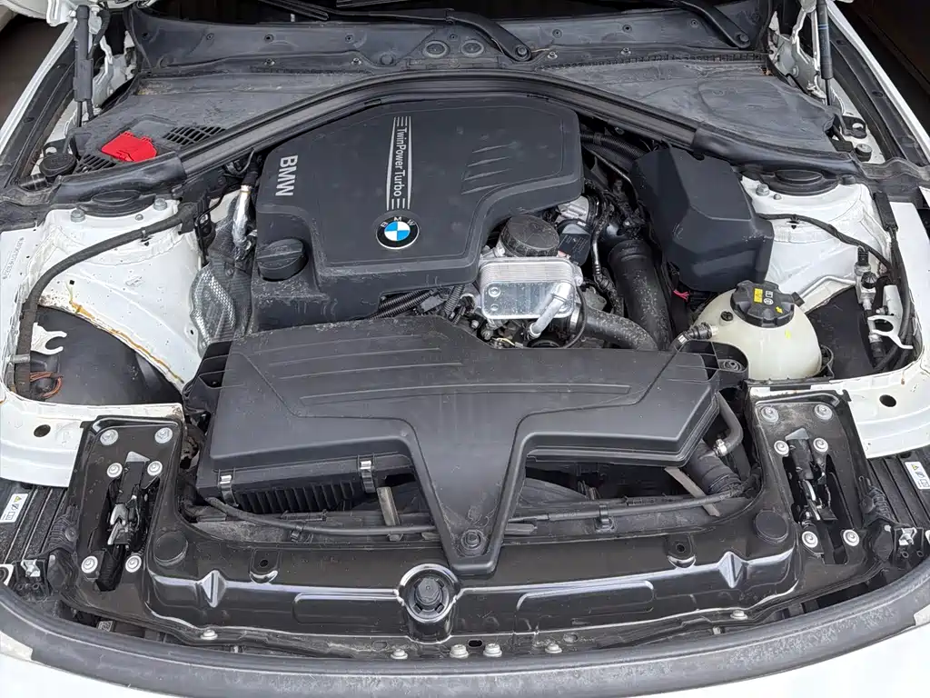 BMW 3 Series 2015 — фото 14