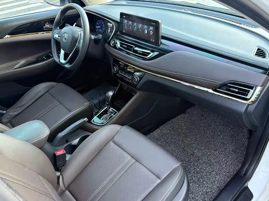 Changan Eado DT 2018 — фото 17