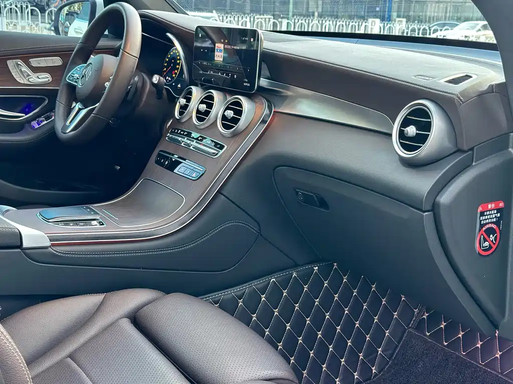 Mercedes-Benz GLC 2021 — фото 12