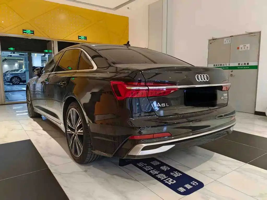 Audi A6L 2023 — фото 4