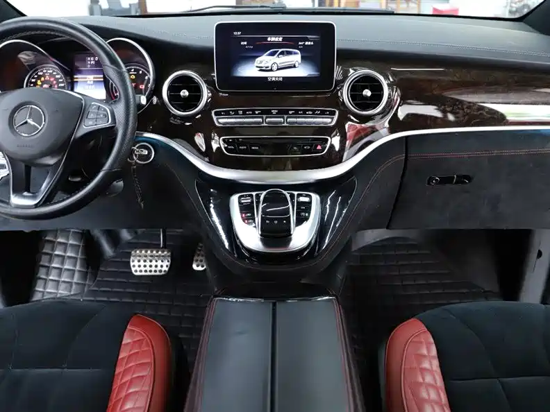 Mercedes-Benz V-Class 2016 — фото 19