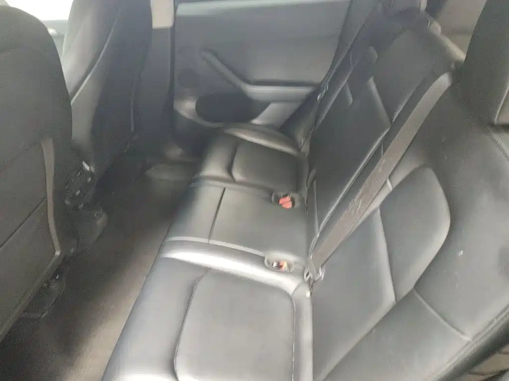 Tesla Model Y 2022 — фото 18