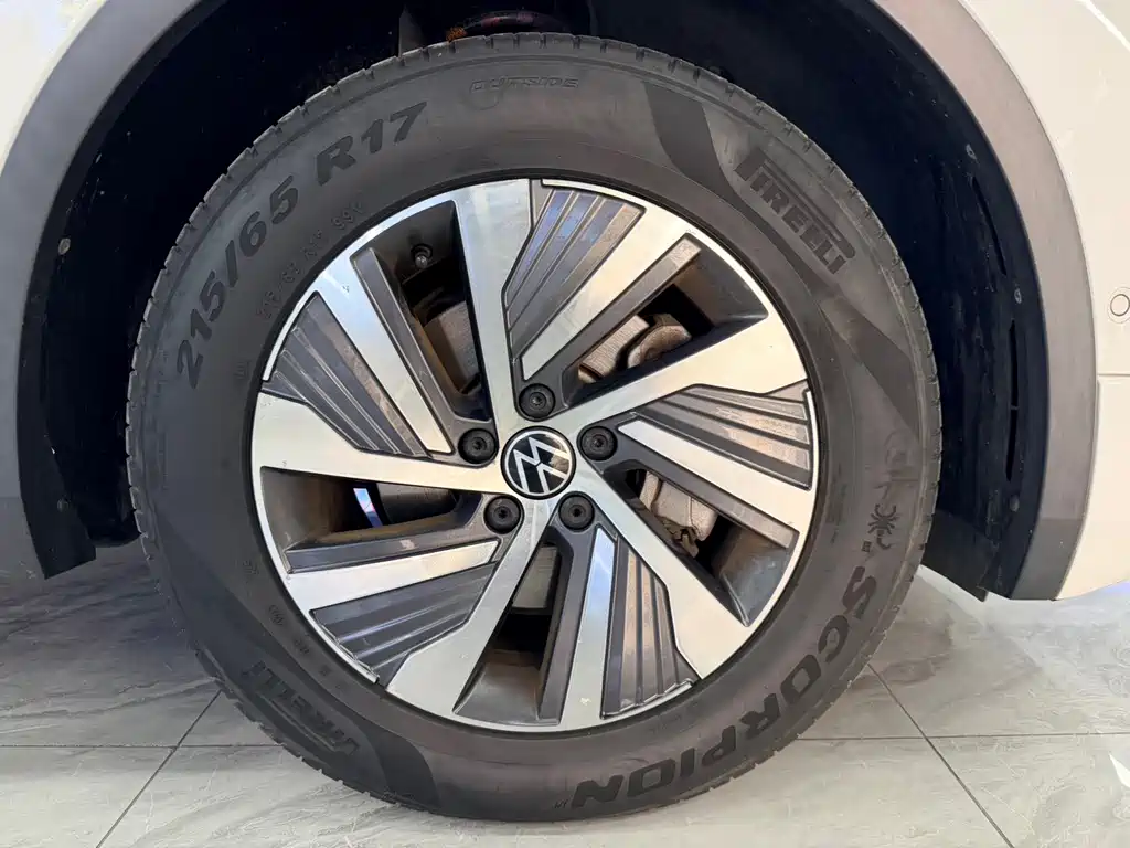Volkswagen Tiguan L PHEV 2022 — фото 17